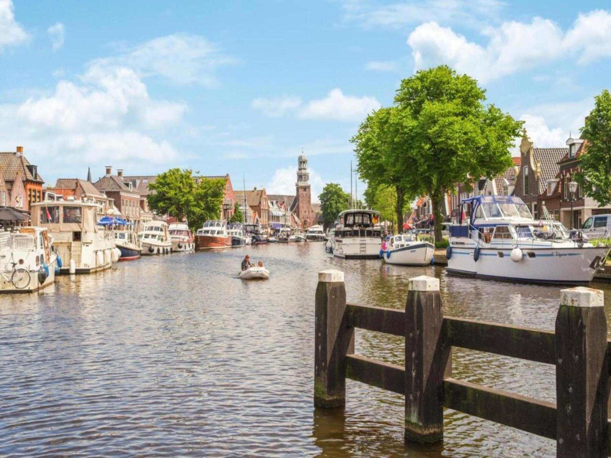 Luxury Docklodge On The Water Delfstrahuizen Exterior photo